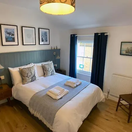 Cosy 2 Bedroom In Scarborough's Old Town * Scarborough