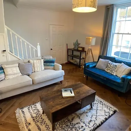 Cosy 2 Bedroom In Scarborough's Old Town Scarborough
